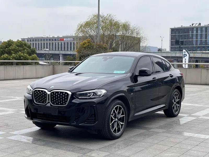 BMW X4 2022 xDrive 25i M Ensemble de sport extérieur photo 1 BMW X4 2022 xDrive 25i M Ensemble de sport extérieur photo 1