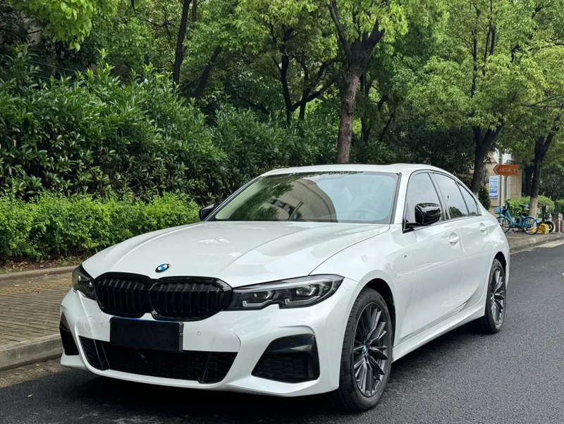 BMW 3 Series 2022 330i M Sports Night Suit exterior photo 1 BMW 3 Series 2022 330i M Sports Night Suit exterior photo 1