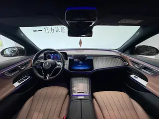 Mercedes-Benz E-Class 2024 Reforma E 300 L Estilo de moda Coche interior foto 14 Mercedes-Benz E-Class 2024 Reforma E 300 L Estilo de moda Coche interior foto 14