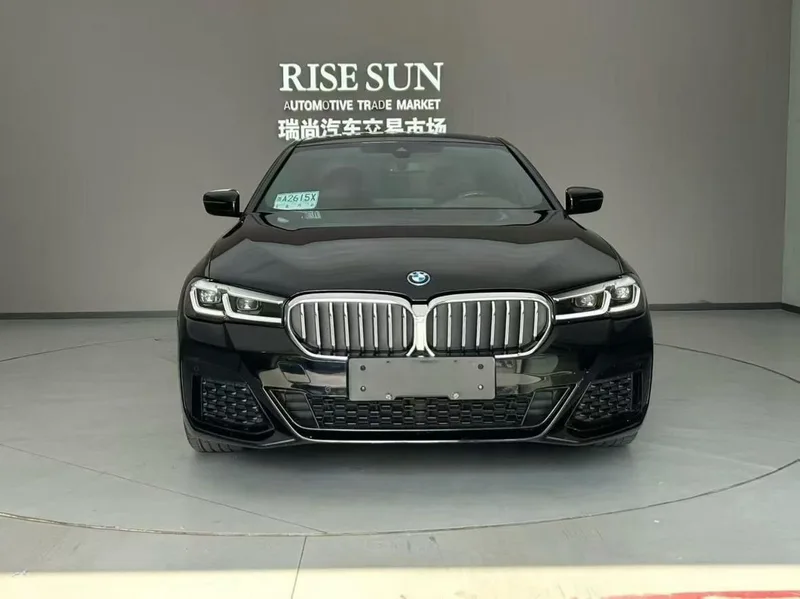 BMW 5 Series 2022 535Le Luxury Set exterior photo 2 BMW 5 Series 2022 535Le Luxury Set exterior photo 2