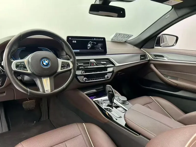BMW 5 Series 2022 535Le Luxury Set exterior photo 3 BMW 5 Series 2022 535Le Luxury Set exterior photo 3