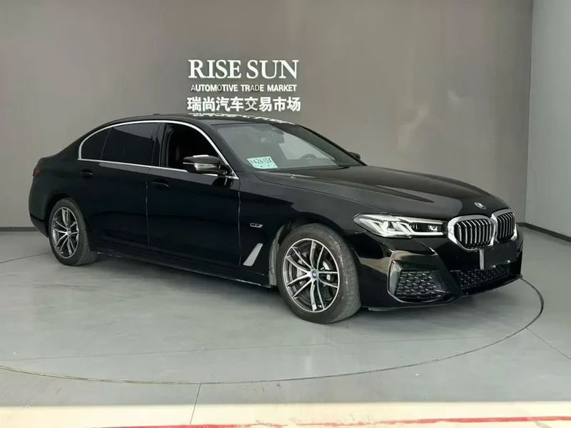 BMW 5 Series 2022 535Le Luxury Set exterior photo 4 BMW 5 Series 2022 535Le Luxury Set exterior photo 4