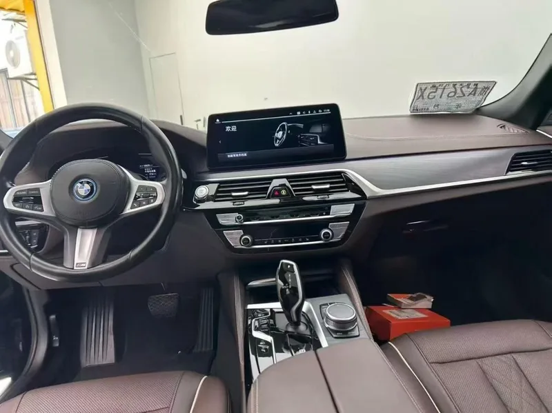 BMW 5 Series 2022 535Le Luxury Set exterior photo 5 BMW 5 Series 2022 535Le Luxury Set exterior photo 5