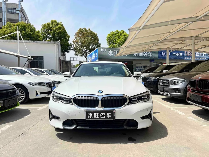 BMW 3 Series 2022 320i Sports suit exterior photo 2 BMW 3 Series 2022 320i Sports suit exterior photo 2