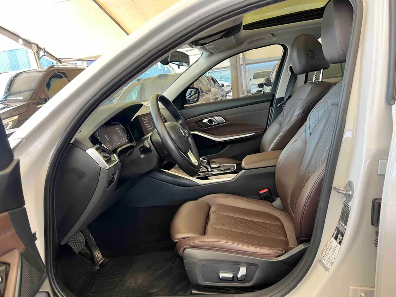 BMW 3 Series 2022 320i Sports suit exterior photo 5 BMW 3 Series 2022 320i Sports suit exterior photo 5