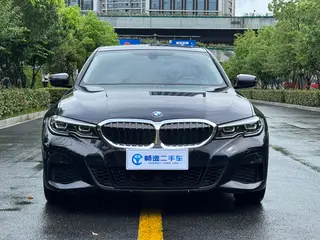 BMW 3 Series 2022 320Li M Sports suit exterior photo 2 BMW 3 Series 2022 320Li M Sports suit exterior photo 2