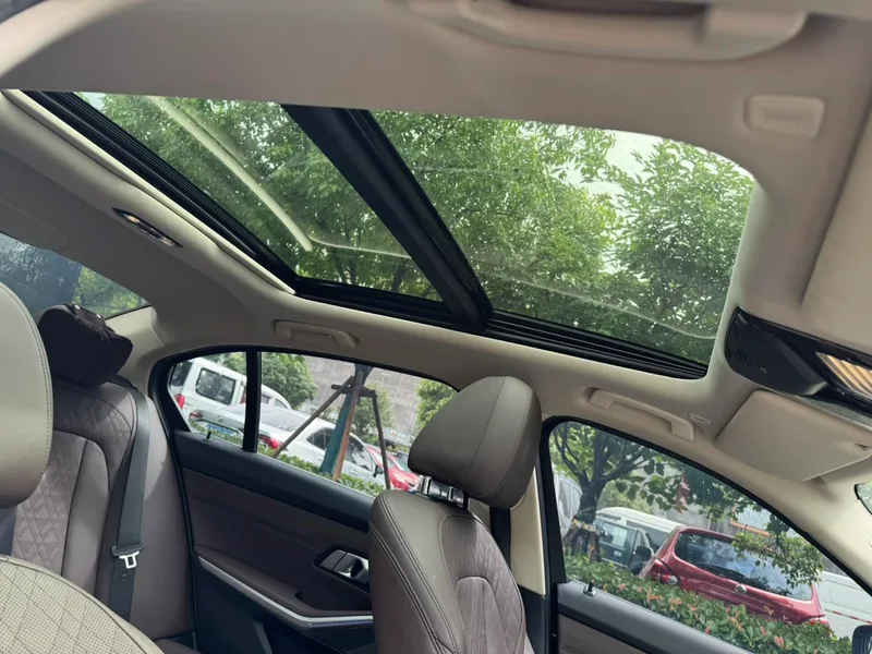 BMW 3 Series 2022 320Li M Sports suit interior photo 11 BMW 3 Series 2022 320Li M Sports suit interior photo 11