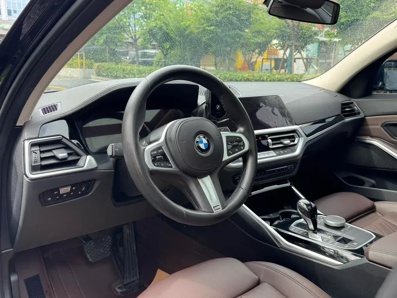 BMW 3 Series 2022 320Li M Sports suit interior photo 15 BMW 3 Series 2022 320Li M Sports suit interior photo 15