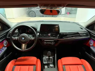 BMW 1 Series 2023 125i M Sports Obsidian Night Edition interior photo 8 BMW 1 Series 2023 125i M Sports Obsidian Night Edition interior photo 8