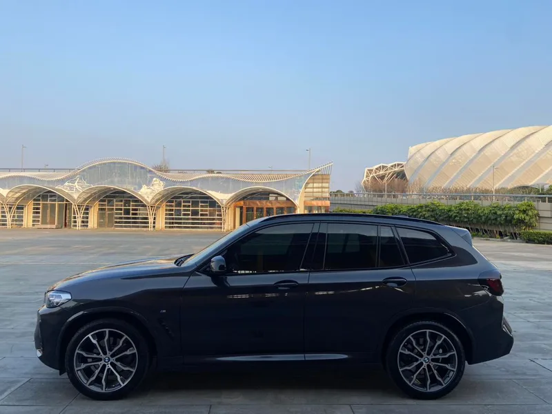 BMW X3 2022 Second change xDrive30i Leading Type M Obsidian Night Suit exterior photo 3 BMW X3 2022 Second change xDrive30i Leading Type M Obsidian Night Suit exterior photo 3