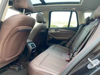 BMW X3 2022 Second change xDrive30i Leading Type M Obsidian Night Suit interior photo 9 BMW X3 2022 Second change xDrive30i Leading Type M Obsidian Night Suit interior photo 9