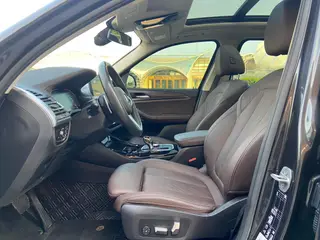 BMW X3 2022 Second change xDrive30i Leading Type M Obsidian Night Suit interior photo 10 BMW X3 2022 Second change xDrive30i Leading Type M Obsidian Night Suit interior photo 10