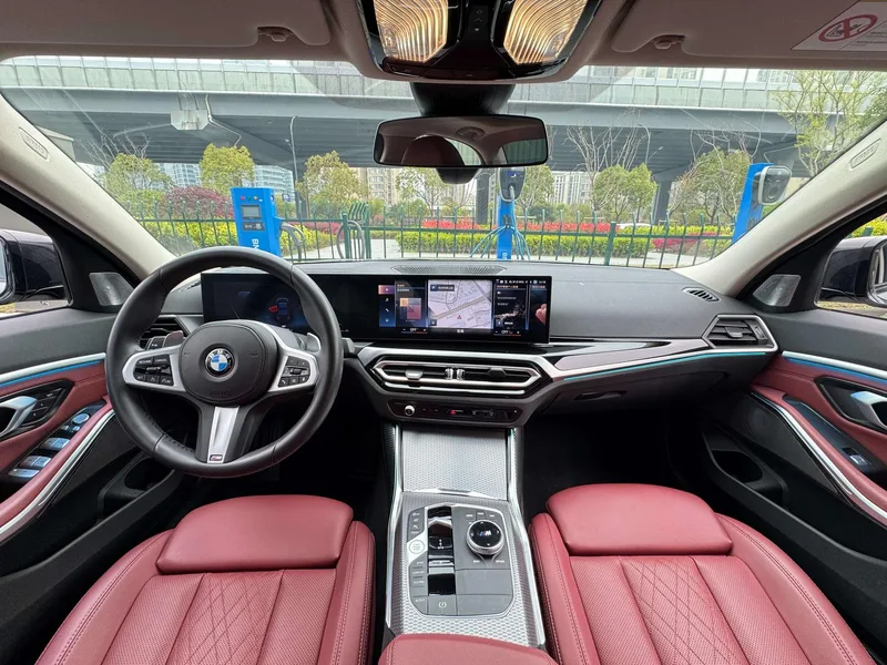 BMW 3 Series 2023 325Li M Sports Night Suit interior photo 10 BMW 3 Series 2023 325Li M Sports Night Suit interior photo 10