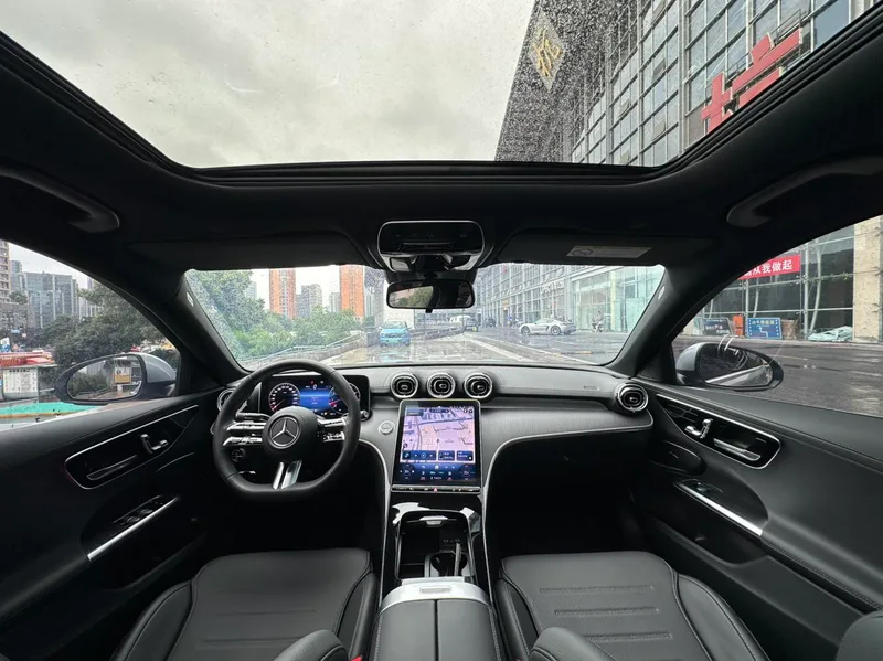 Mercedes-Benz C-Class 2024 C 260 L Sports version interior photo 11 Mercedes-Benz C-Class 2024 C 260 L Sports version interior photo 11