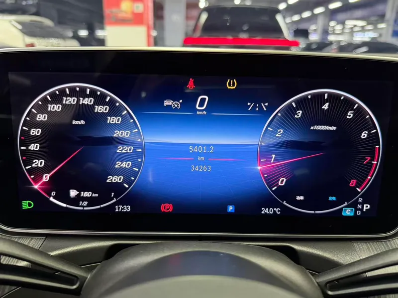Mercedes-Benz C-Class 2024 C 260 L Sports version interior photo 16 Mercedes-Benz C-Class 2024 C 260 L Sports version interior photo 16