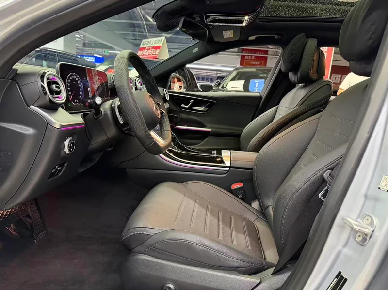 Mercedes-Benz C-Class 2024 C 260 L Sports version interior photo 17 Mercedes-Benz C-Class 2024 C 260 L Sports version interior photo 17