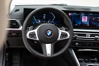 BMW 4 Series 2023 425i Gran Coupe M Sports suit interior photo 16 BMW 4 Series 2023 425i Gran Coupe M Sports suit interior photo 16