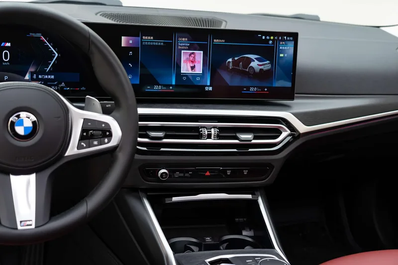 BMW 4 Series 2023 425i Gran Coupe M Sports suit interior photo 17 BMW 4 Series 2023 425i Gran Coupe M Sports suit interior photo 17