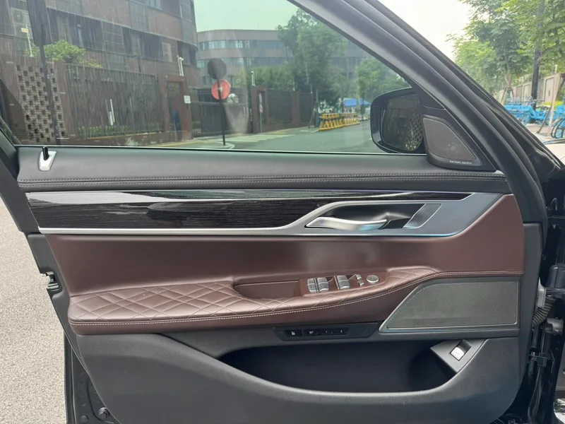 BMW 7 Series 2021 740Li Leading Type M Sports suit exterior photo 4 BMW 7 Series 2021 740Li Leading Type M Sports suit exterior photo 4