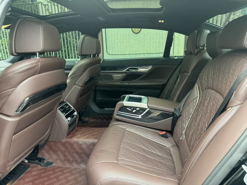 BMW 7 Series 2021 740Li Leading Type M Sports suit exterior photo 6 BMW 7 Series 2021 740Li Leading Type M Sports suit exterior photo 6