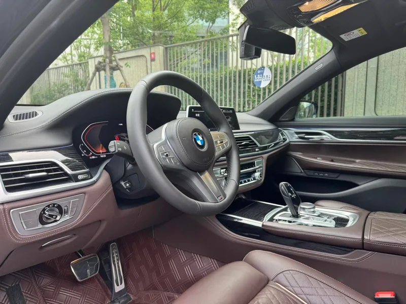BMW 7 Series 2021 740Li Leading Type M Sports suit interior photo 10 BMW 7 Series 2021 740Li Leading Type M Sports suit interior photo 10