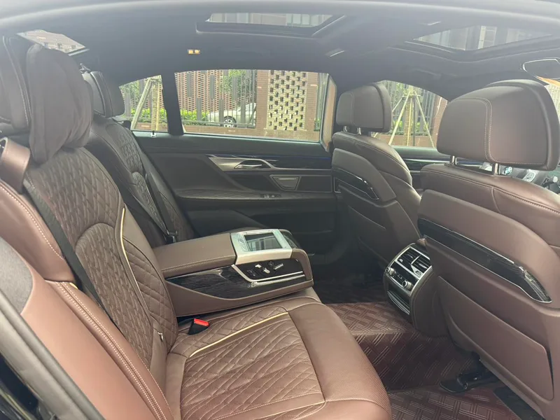 BMW 7 Series 2021 740Li Leading Type M Sports suit interior photo 12 BMW 7 Series 2021 740Li Leading Type M Sports suit interior photo 12