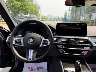 BMW 5 Series 2022 Restyling 525Li M Sports suit exterior photo 7 BMW 5 Series 2022 Restyling 525Li M Sports suit exterior photo 7