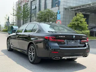 BMW 5 Series 2022 Restyling 525Li M Sports suit interior photo 11 BMW 5 Series 2022 Restyling 525Li M Sports suit interior photo 11