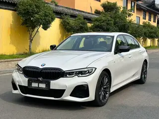 BMW 3 Series 2022 325Li M Sports Night Suit exterior photo 1 BMW 3 Series 2022 325Li M Sports Night Suit exterior photo 1