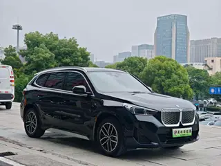 BMW iX1 2024 eDrive25L M Sports suit exterior photo 3 BMW iX1 2024 eDrive25L M Sports suit exterior photo 3