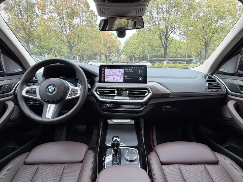 BMW X3 2022 xDrive30i Leading Type M Obsidian Night Suit interior photo 9 BMW X3 2022 xDrive30i Leading Type M Obsidian Night Suit interior photo 9
