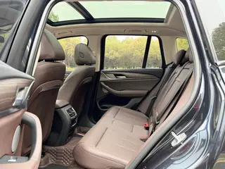 BMW X3 2022 xDrive30i Leading Type M Obsidian Night Suit interior photo 10 BMW X3 2022 xDrive30i Leading Type M Obsidian Night Suit interior photo 10