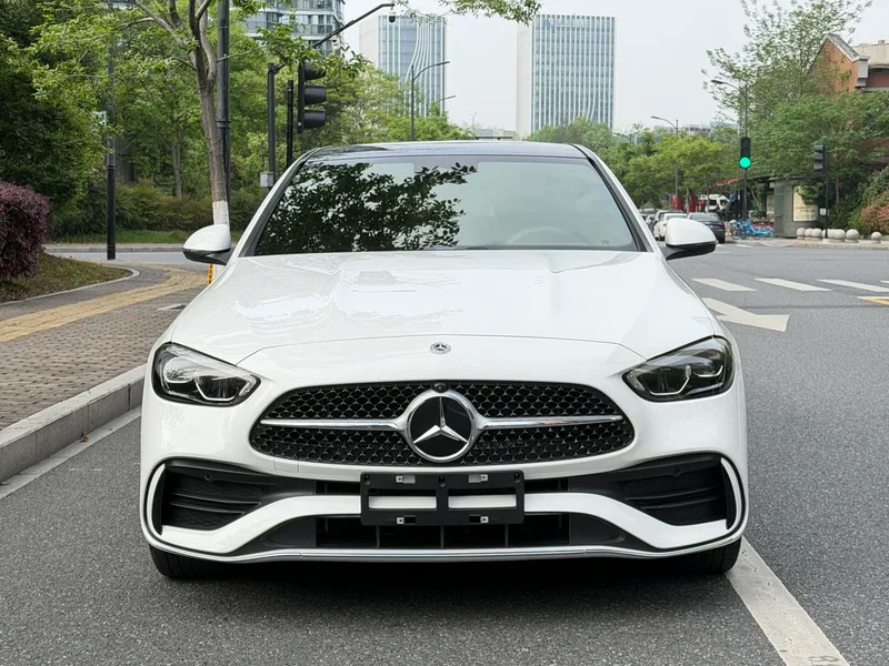 Mercedes-Benz C-Class 2025 C 260 L Sports version exterior photo 2 Mercedes-Benz C-Class 2025 C 260 L Sports version exterior photo 2