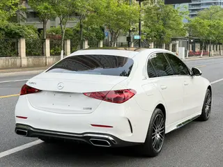 Mercedes-Benz C-Class 2025 C 260 L Sports version interior photo 9 Mercedes-Benz C-Class 2025 C 260 L Sports version interior photo 9