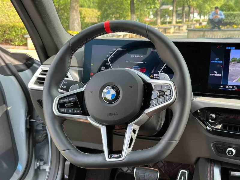 BMW 2 Series 2024 M240i Coupe interior photo 8 BMW 2 Series 2024 M240i Coupe interior photo 8