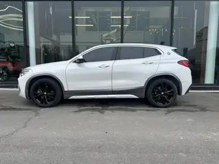 BMW X2 2021 sDrive25i M Ensemble de sport extérieur photo 3 BMW X2 2021 sDrive25i M Ensemble de sport extérieur photo 3