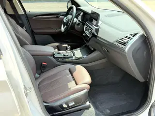 BMW X3 2022 Restyling xDrive25i M Sports suit interior photo 9 BMW X3 2022 Restyling xDrive25i M Sports suit interior photo 9