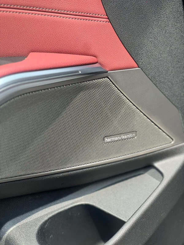 BMW 3 Series 2021 Restyling 325Li M Sports Night Suit interior photo 8 BMW 3 Series 2021 Restyling 325Li M Sports Night Suit interior photo 8