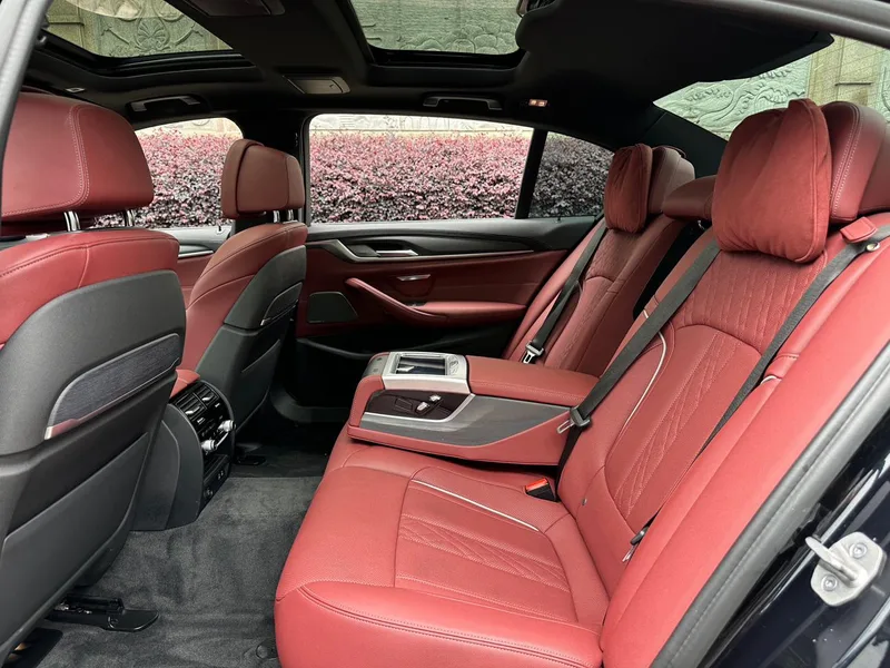 BMW 5 Series 2021 Restyling 530Li Premium Class M Sports suit interior photo 11 BMW 5 Series 2021 Restyling 530Li Premium Class M Sports suit interior photo 11