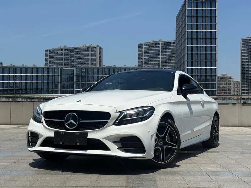 Mercedes-Benz C-Class 2023 C 260 Coupé extérieur photo 1 Mercedes-Benz C-Class 2023 C 260 Coupé extérieur photo 1