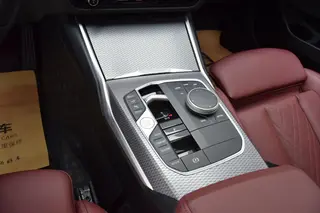 BMW 3 Series 2025 330Li M Sports Night Suit interior photo 17 BMW 3 Series 2025 330Li M Sports Night Suit interior photo 17