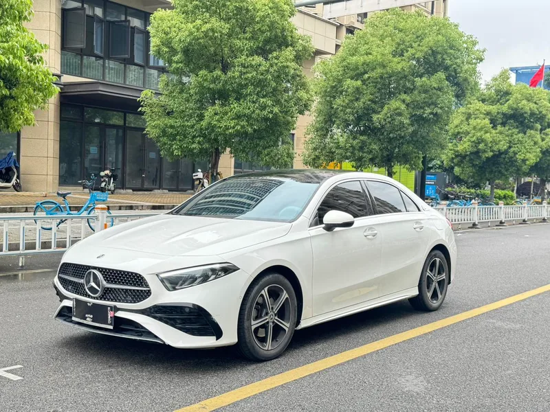 Mercedes-Benz A-Class 2024 A 200 L Fashion Edition exterior photo 1 Mercedes-Benz A-Class 2024 A 200 L Fashion Edition exterior photo 1