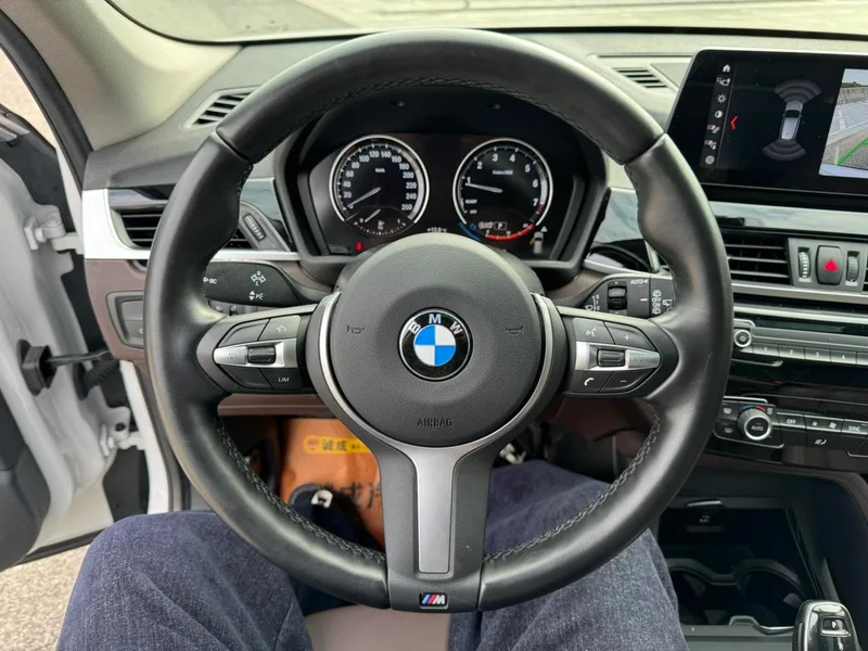 BMW X1 2022 sDrive25Li Leading Type interior photo 15 BMW X1 2022 sDrive25Li Leading Type interior photo 15