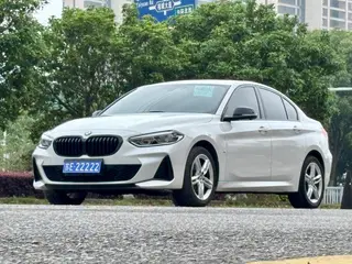 BMW 1 Series 2021 120i M Sports version exterior photo 1 BMW 1 Series 2021 120i M Sports version exterior photo 1