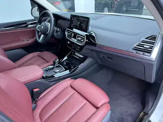 BMW X3 2022 xDrive25i M Sports suit interior photo 10 BMW X3 2022 xDrive25i M Sports suit interior photo 10