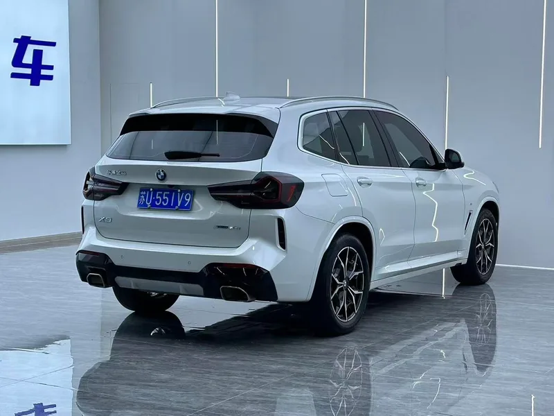 BMW X3 2022 xDrive25i M Sports suit interior photo 13 BMW X3 2022 xDrive25i M Sports suit interior photo 13