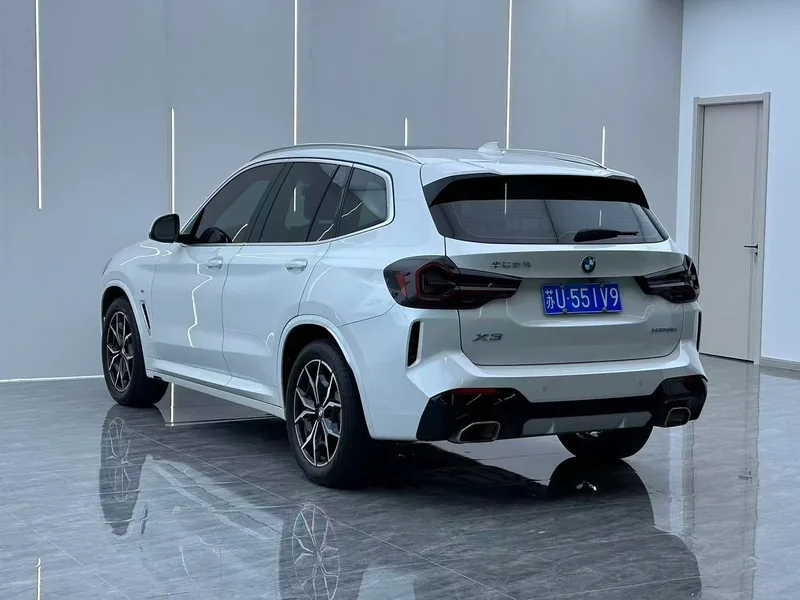 BMW X3 2022 xDrive25i M Sports suit interior photo 15 BMW X3 2022 xDrive25i M Sports suit interior photo 15