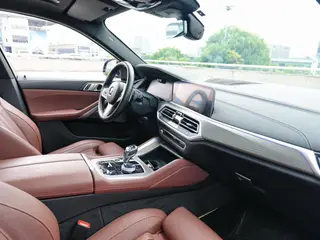 BMW X6 2021 xDrive40i Premium Class M Sports suit interior photo 9 BMW X6 2021 xDrive40i Premium Class M Sports suit interior photo 9