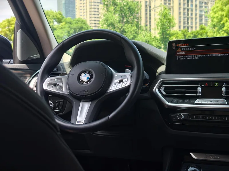BMW X3 2022 Segundo cambio xDrive30i Líder M Traje de noche Yao exterior foto 10 BMW X3 2022 Segundo cambio xDrive30i Líder M Traje de noche Yao exterior foto 10