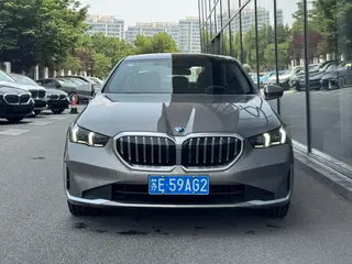 BMW 5 Series 2024 530Li Premium Class Luxury Set exterior photo 2 BMW 5 Series 2024 530Li Premium Class Luxury Set exterior photo 2